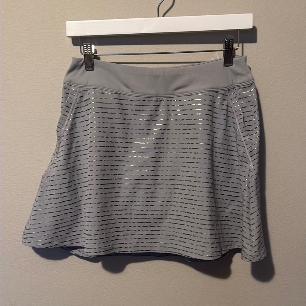 Under Armour Fitted Athletic Skirt Skort Heatgear Grey Small Tennis Golf Pockets